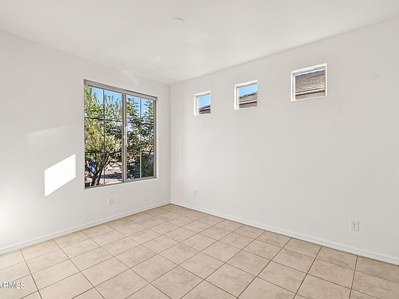 3rd image of 6921 W GWEN Street