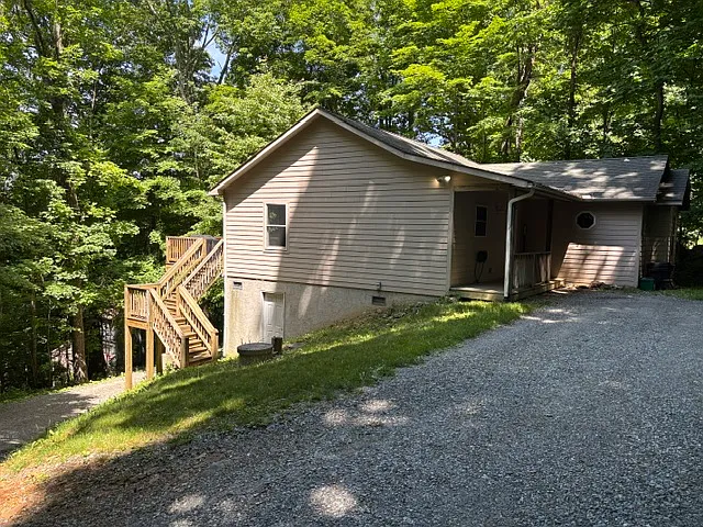 219 Cane Rd — Photo 1