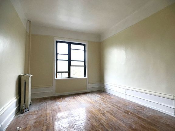 2nd image of 131 W 110th St APT 5E