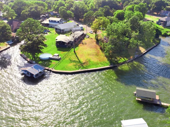 111 Palisade Pl, Mabank, TX 75156