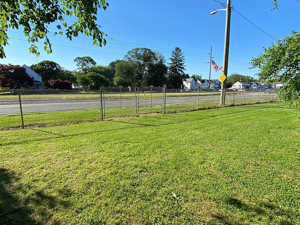 1st image of E Railroad Ave