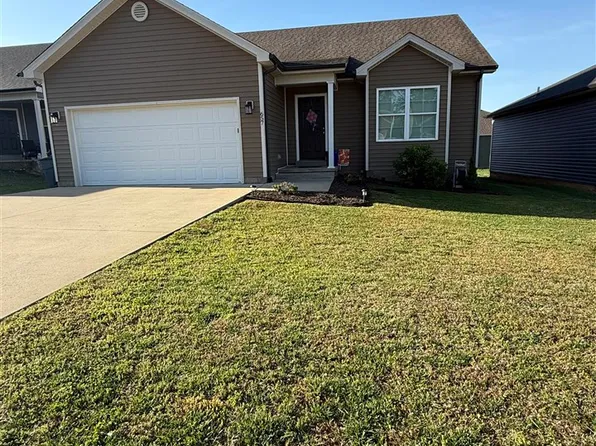 657 Cherry Blossom Rd, Bowling Green, KY 42101