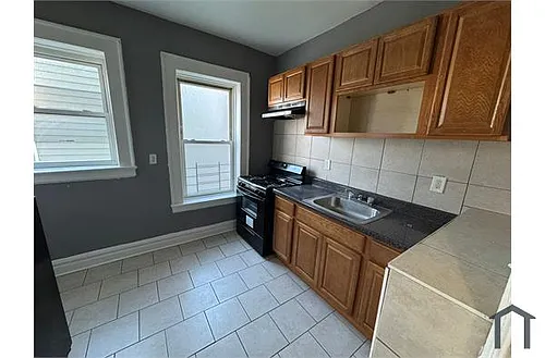 220 Roseville Ave #201 Photo 1