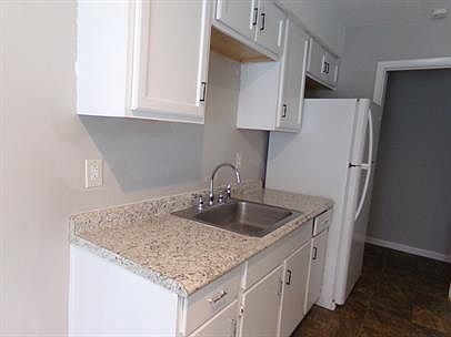 2nd image of 300 Neely Ave #2C