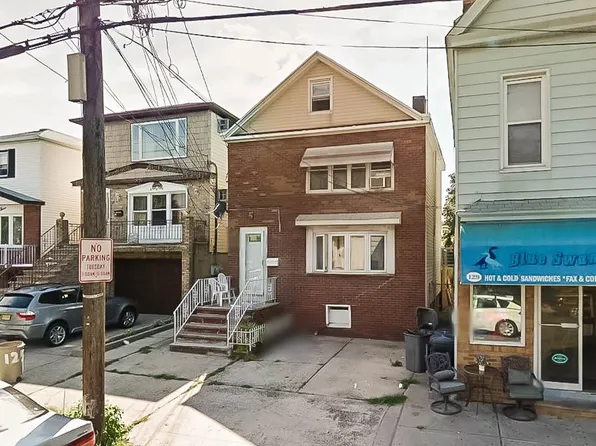 127 Hobart Ave, Bayonne, NJ 07002