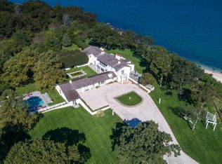 2840 Stars Rd, East Marion, NY 11939