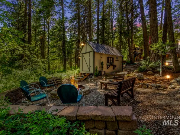 518 Brenda Dr, Cascade, ID 83611