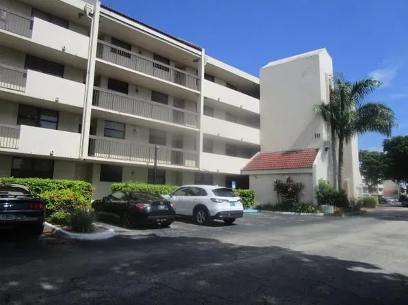 111 Lake Emerald Drive #302, Oakland Park, FL 33309