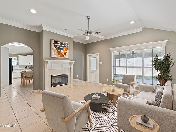 4th image of 144 Wild Rose Ln