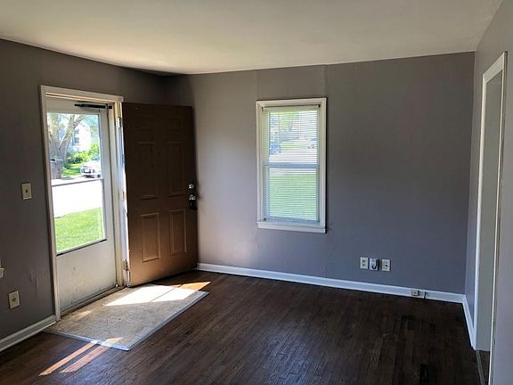4th image of 4221 Pearl St