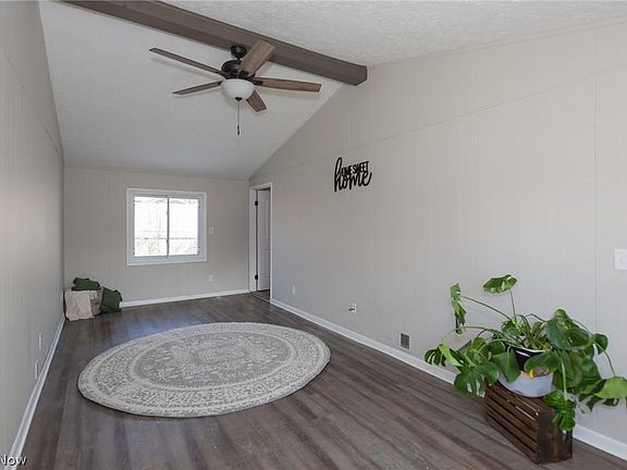 4th image of 9058 Cambridge Dr