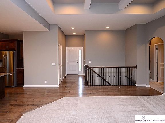 3rd image of 20701 Shirley St