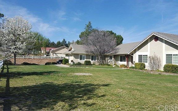 2nd image of 4021 Gillespie Ave