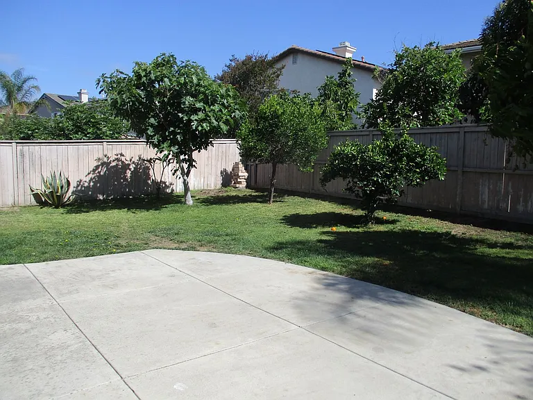 1411 Livingston St — Photo 17