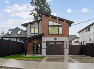 669 Canterbury Rd, Saanich, BC V8Z1Z8