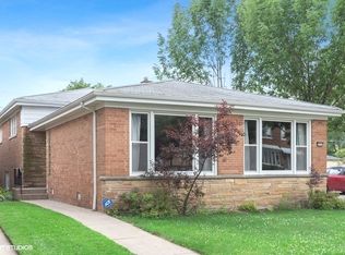 2755 W Fitch Ave, Chicago, IL 60645