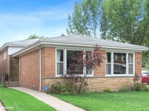 2755 W Fitch Ave, Chicago, IL 60645