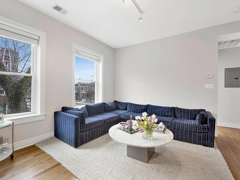 3602 N Oakley Ave #2 — Photo 4