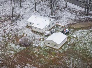 1525 E Harmons Ferry Rd, Utica, KY 42376