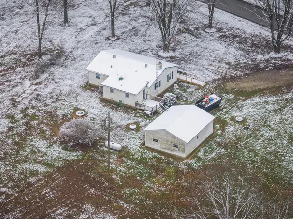 1525 E Harmons Ferry Rd, Utica, KY 42376