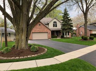 1023 Pine St, Perrysburg, OH
