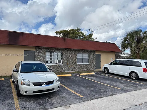 931 SW 80th Ave Photo 1