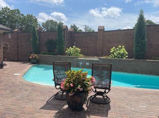 400 Redding Rd APT 25, Lexington, KY 40517