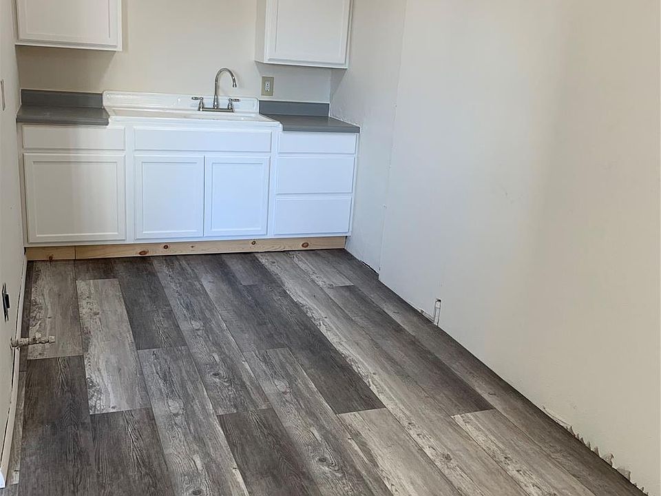2nd image of 31 N Xanthus Ave #C