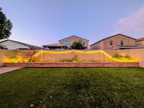 3rd image of 3020 W Thorn Tree Dr