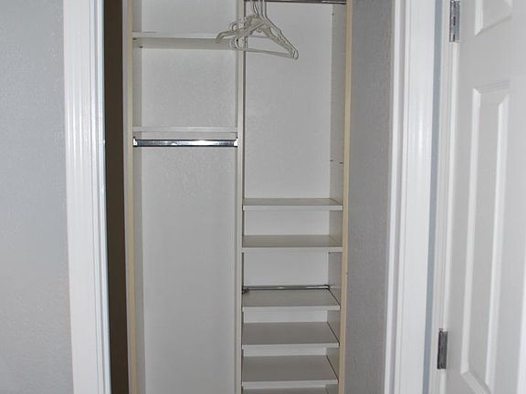 3rd image of 102 Big Valley Ct