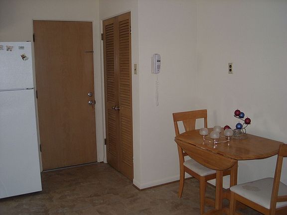 5th image of 600 Saint Bernard Dr