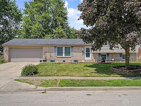 2nd image of 844 Sunset Dr