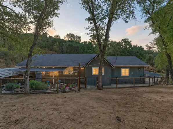 6955 Garner Pl, Valley Springs, CA 95252