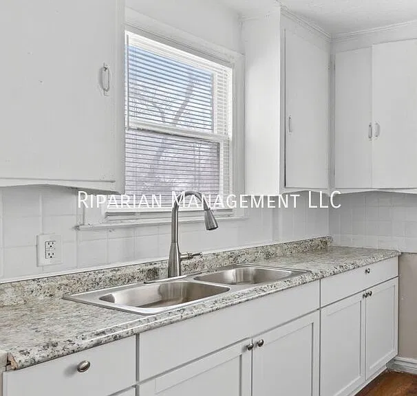 19335 Hoover St — Photo 5