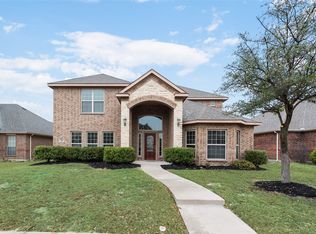 204 Gatehouse Dr, Red Oak, TX 75154