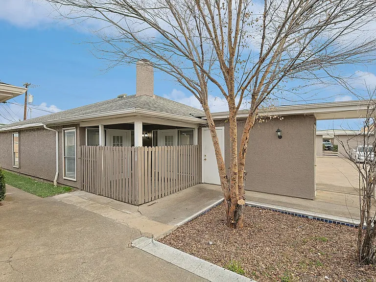 7650 Ronnie Dr — Photo 4