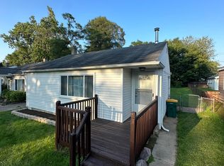 21128 Rensselaer St, Farmington Hills, MI 48336