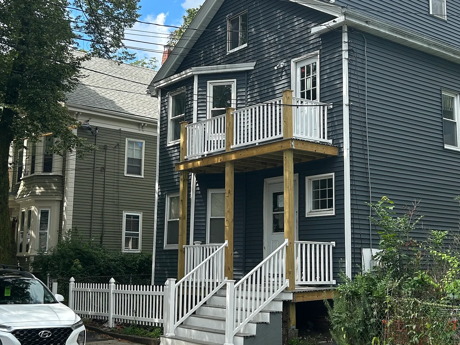 3 bed, 1250 sqft, $3,600 — Photo 2