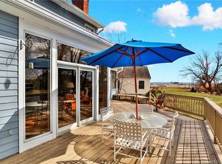 73 Kenilworth Dr W, Stamford, CT 06902