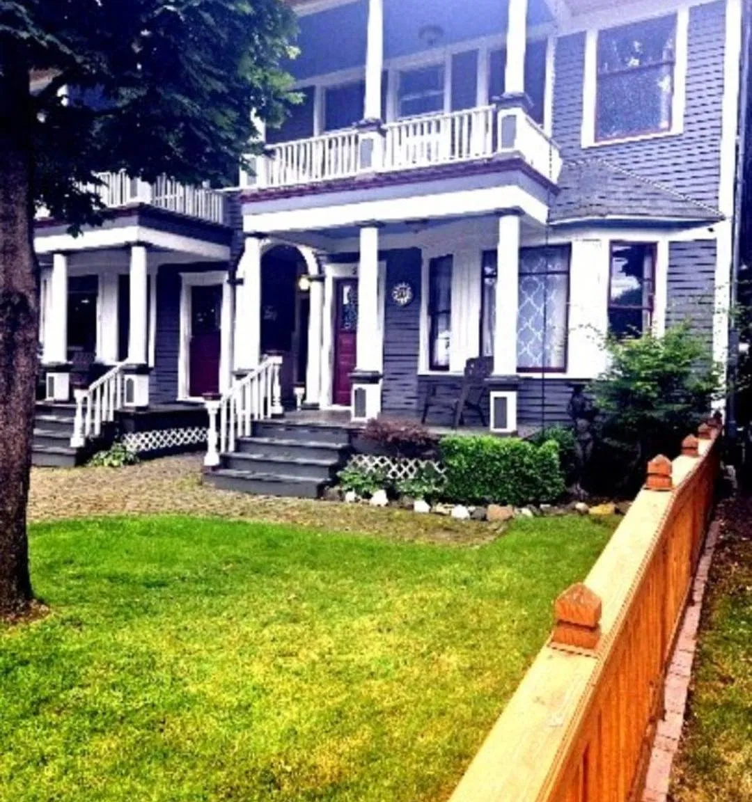 1 bed, 705 sqft, $950 — Photo 1