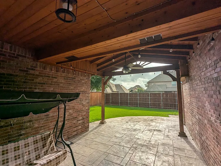 7812 Edgeglen Trl — Photo 29