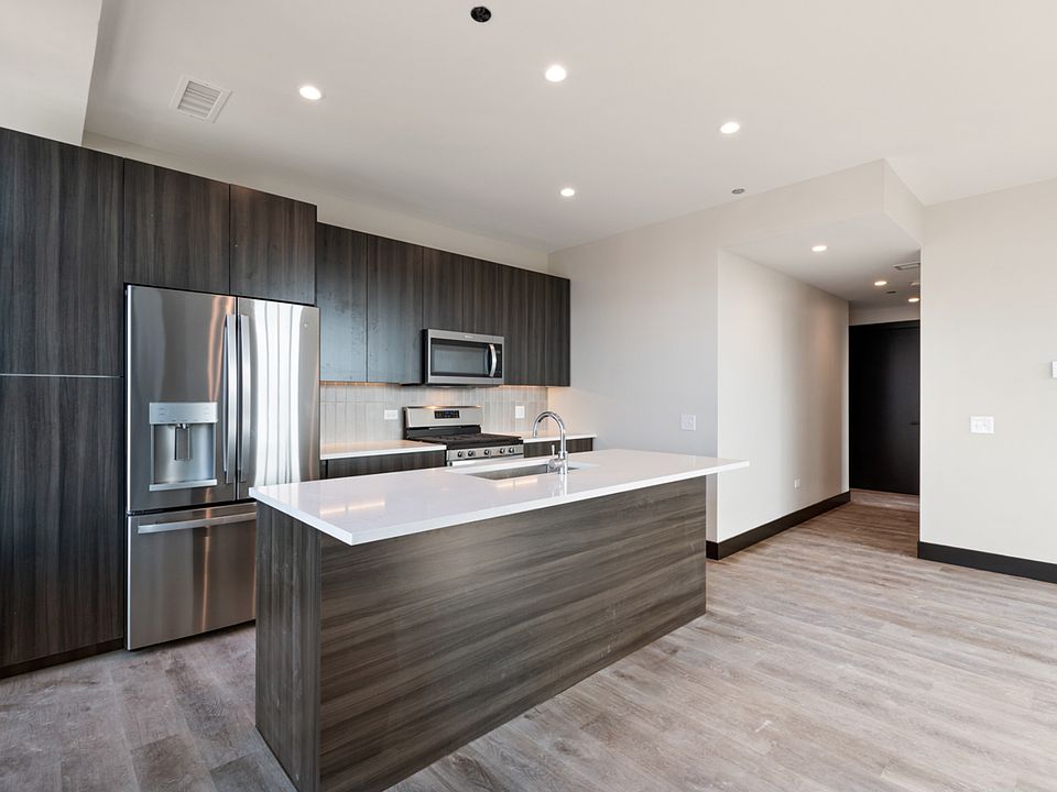 1st image of 1125 W Randolph St #501