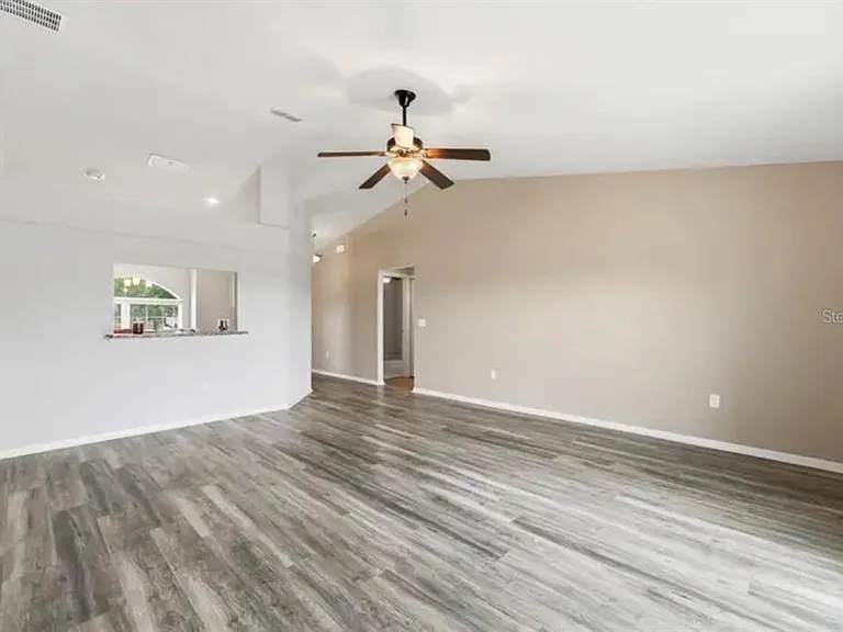 202 Highland Meadows Pl — Photo 2