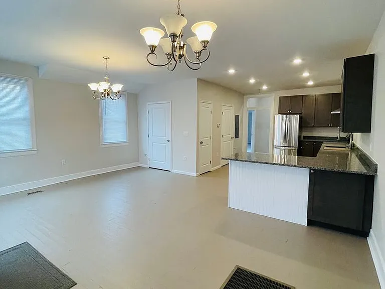 445 S Main St #A — Photo 12