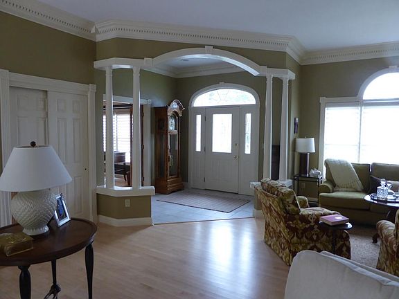 4th image of 1264 Foxwood Ct