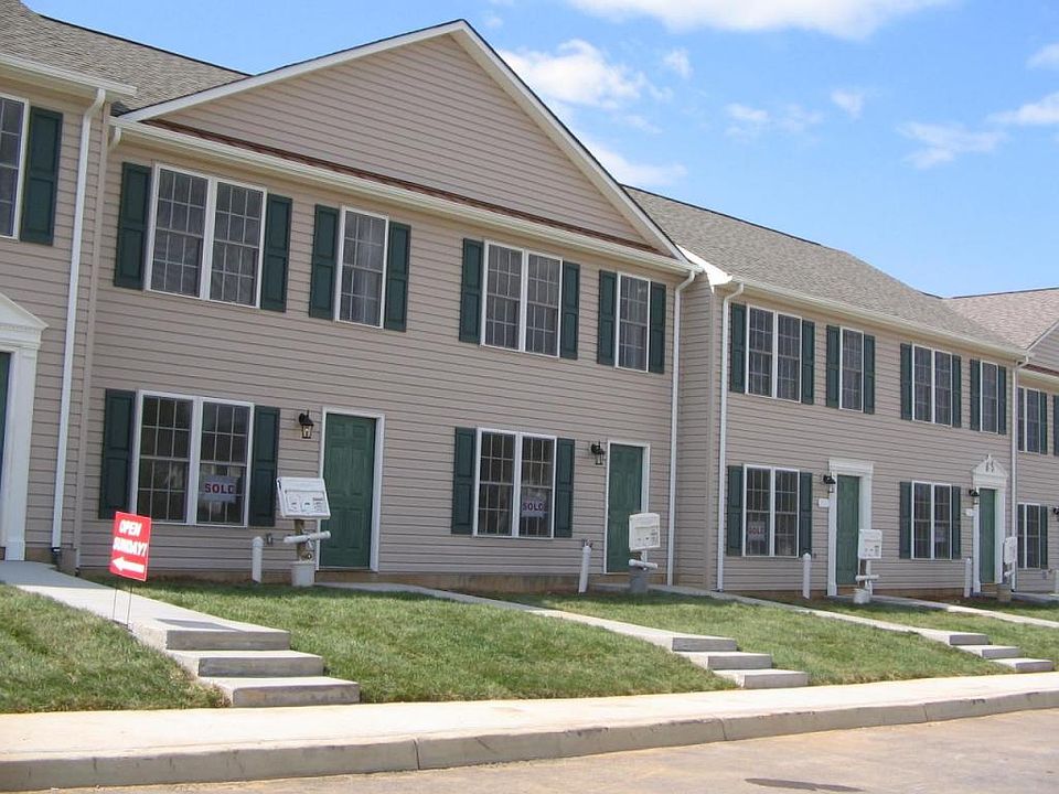 2nd image of 116 Gretchen Ct