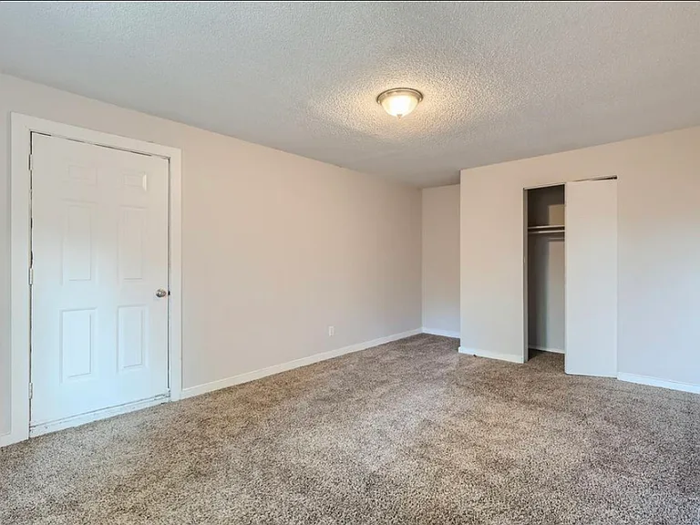 4533 Fillmore St #A — Photo 5