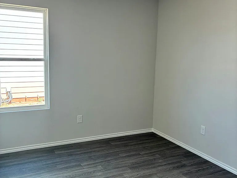 207 Polasek Dr — Photo 9