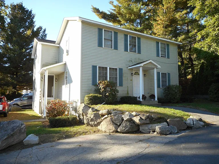 52-54 W Elmhurst Ave — Photo 1