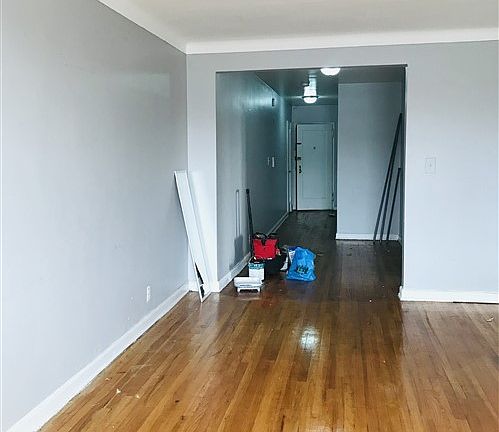 5th image of 3857 Kings Hwy APT 4L